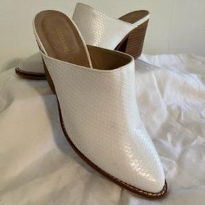 White mules 6.5M like new
